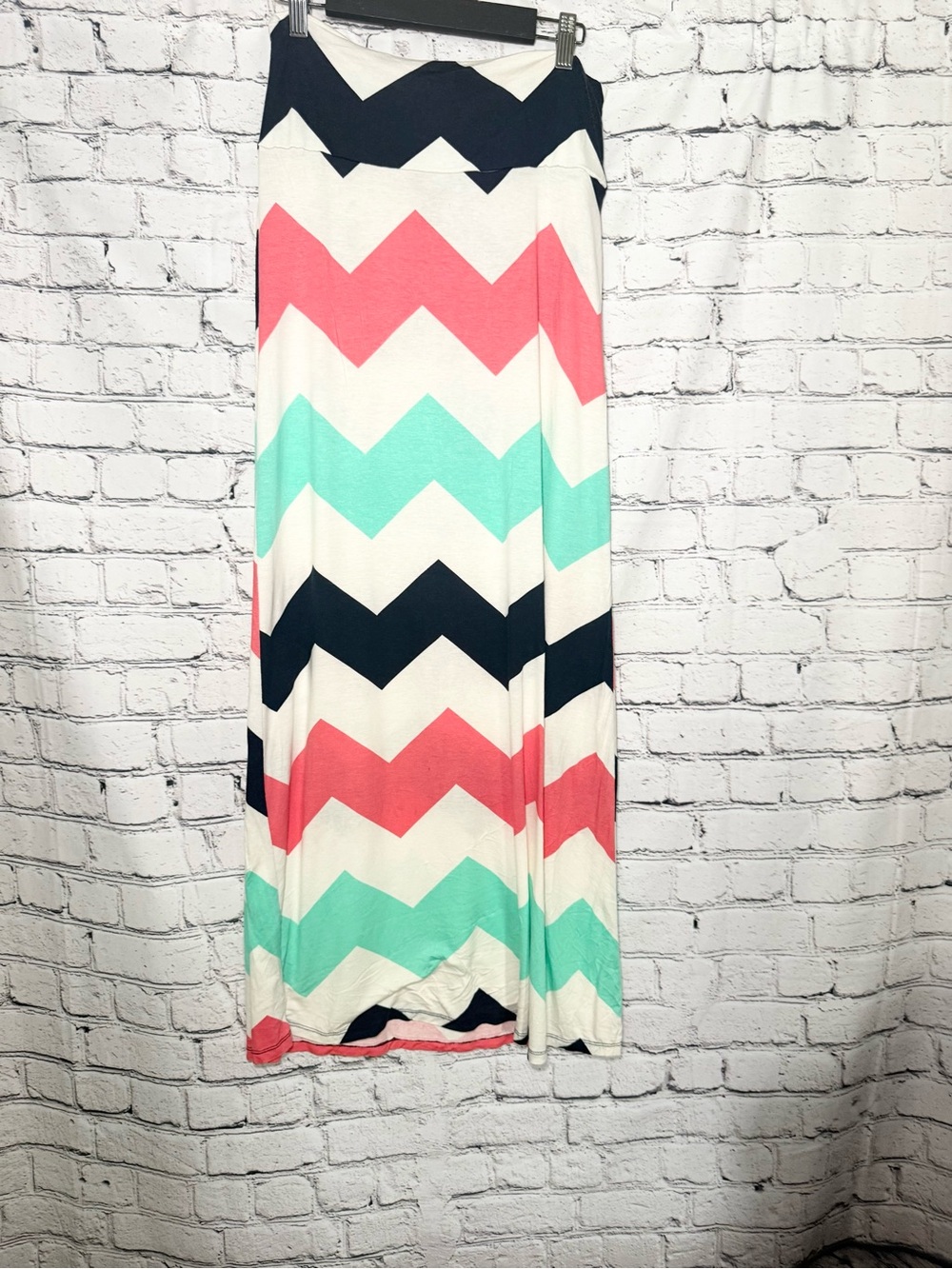 Chevron Maxi Skirt in Coral, Mint, Navy and White. Size M